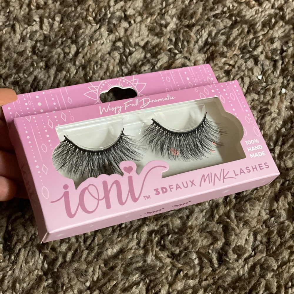 Ioni LASHES - Picture 2 of 5